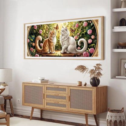 ダイヤモンドアート キット大人用, バラ園の2匹の猫 ダイヤモンドアート, ピンクのバラに囲まれたオレンジと白の猫たち ラウンドフルドリルクリスタルラインストーンクラフトホームウォール装飾のための宝石芸術 30 x 80 cm